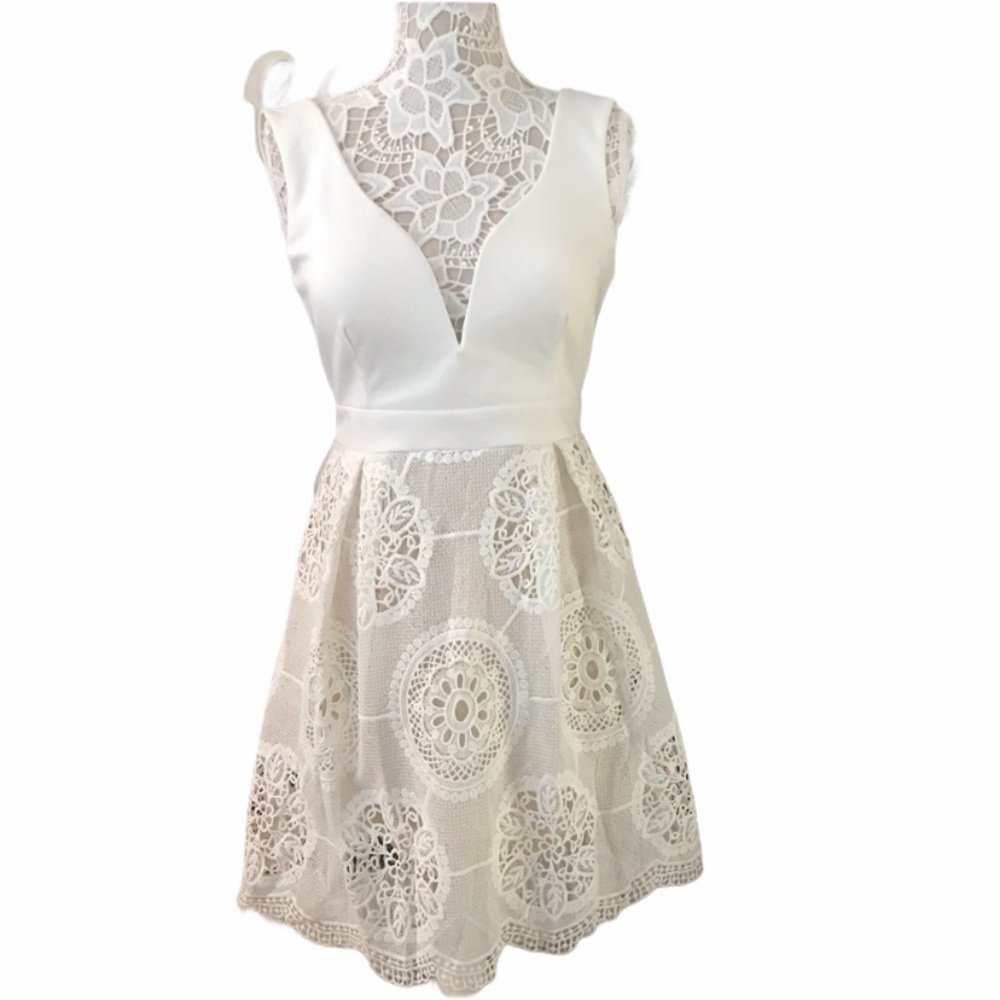 Trac White and cream lace dress sz M